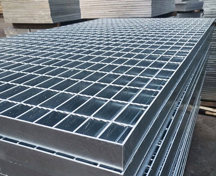 不銹鋼鋼格柵G504/40/100W，表面拋光處理，1.2米寬